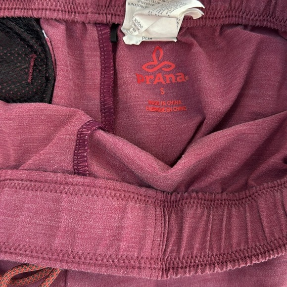 Prana Women’s Unlined Shorts 2.5” - Picture 4 of 4